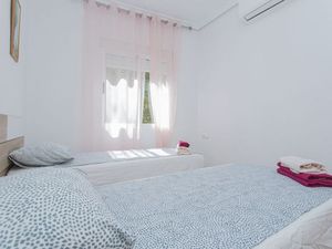 23284171-Ferienwohnung-5-Torrevieja-300x225-1