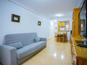 23348873-Ferienwohnung-4-Torrevieja-300x225-1