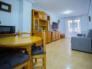 23348873-Ferienwohnung-4-Torrevieja-300x225-2