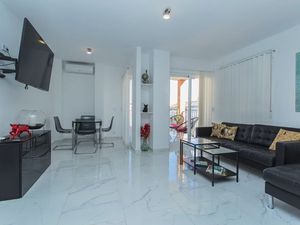 23451075-Ferienwohnung-4-Torrevieja-300x225-2