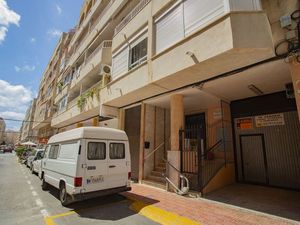 23648086-Ferienwohnung-6-Torrevieja-300x225-3