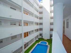 23494132-Ferienwohnung-4-Torrevieja-300x225-3