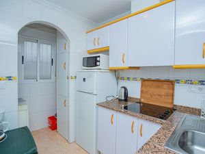 23494132-Ferienwohnung-4-Torrevieja-300x225-2