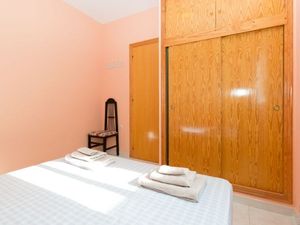 23283997-Ferienwohnung-4-Torrevieja-300x225-3