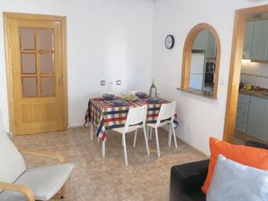 23739702-Ferienwohnung-4-Torrevieja-300x225-3