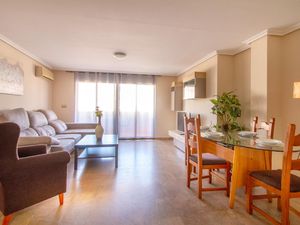 23752867-Ferienwohnung-8-Torrevieja-300x225-3