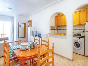 23758128-Ferienwohnung-4-Torrevieja-300x225-4