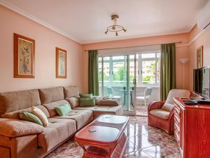 23762649-Ferienwohnung-4-Torrevieja-300x225-2