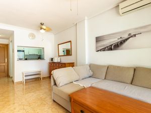 24001342-Ferienwohnung-4-Torrevieja-300x225-4