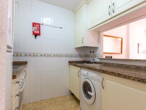 24001342-Ferienwohnung-4-Torrevieja-300x225-5