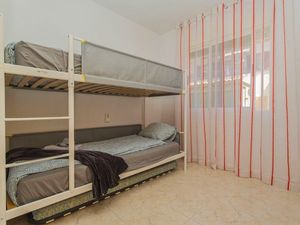 24016581-Ferienwohnung-6-Torrevieja-300x225-4