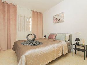 24016581-Ferienwohnung-6-Torrevieja-300x225-2