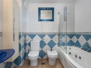 24019009-Ferienwohnung-4-Torrevieja-300x225-2