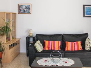 23733373-Ferienwohnung-3-Torrevieja-300x225-1