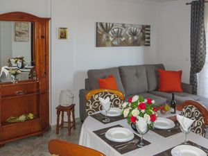 23744434-Ferienwohnung-4-Torrevieja-300x225-2