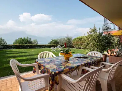 Ferienwohnung für 5 Personen (40 m²) in Torri del Benaco 2/10