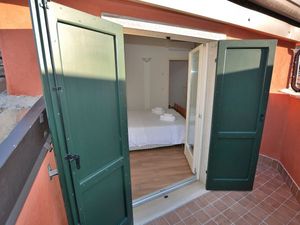 21593299-Ferienwohnung-6-Torri Del Benaco-300x225-4