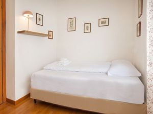 21593335-Ferienwohnung-5-Torri Del Benaco-300x225-5