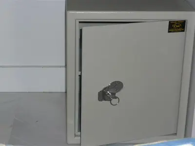 Ort allgemein. Ein Safe zum sicheren Verwahrung der Reisedokumente sollte nicht fehlen!