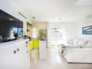 23857189-Ferienwohnung-2-Torrox-300x225-2