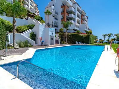 PoolOfHouse