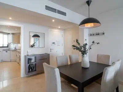 DiningRoom