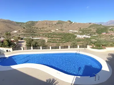 PoolOfHouse