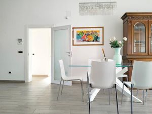 23974324-Ferienwohnung-5-Tortoreto-300x225-0