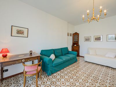 Wohnzimmer mit Sofa, Schlafsofa für 2 Personen, Smart-TV und Wifi