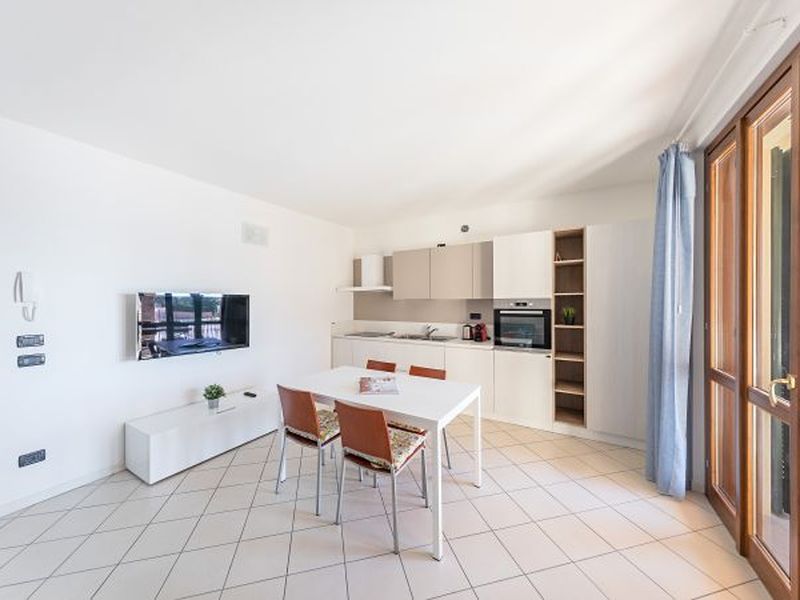 23914518-Ferienwohnung-4-Toscolano Maderno-800x600-2