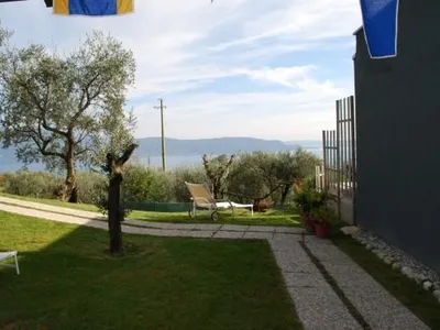 Garten zum Pool