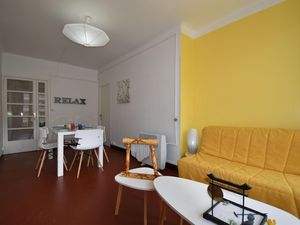 23040257-Ferienwohnung-4-Toulon-300x225-0