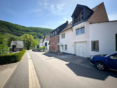 Außenseite Ferienhaus [Sommer]