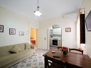 23047589-Ferienwohnung-5-Trapani-300x225-1