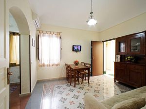 23047589-Ferienwohnung-5-Trapani-300x225-3