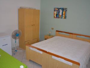 23046903-Ferienwohnung-2-Trappeto-300x225-1