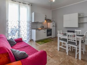 23741901-Ferienwohnung-5-Trappeto-300x225-1