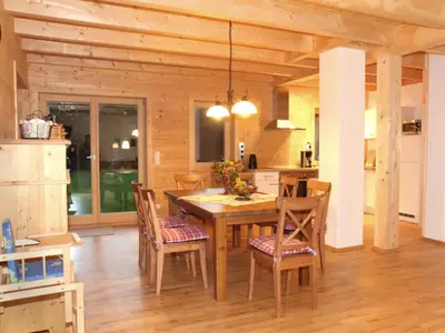 großzügige Wohnküche