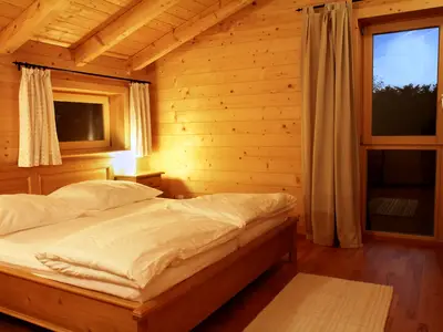 Schlafzimmer 1 bei Nacht