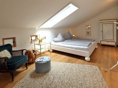 großzuegiges Schlaftzimmer