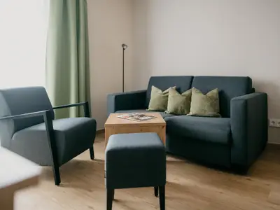 Lichtdurchflutetes Wohnzimmer