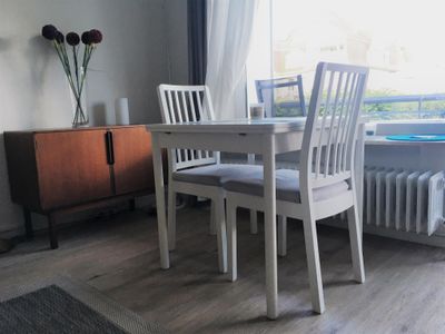 Esstisch mit Stühlen