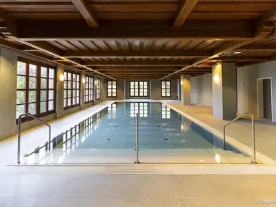 PoolOfHouse