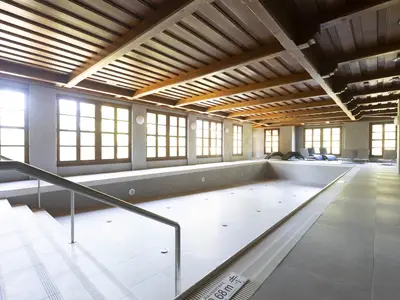PoolOfHouse