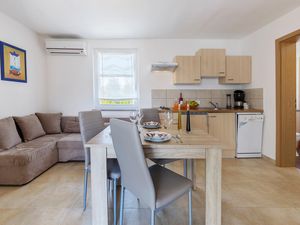 24004990-Ferienwohnung-2-Trget-300x225-3