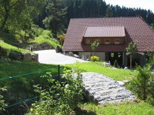 5433188-Ferienwohnung-4-Triberg-300x225-3