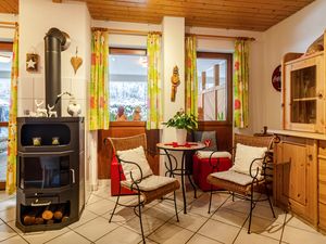 23516258-Ferienwohnung-2-Triberg-300x225-3