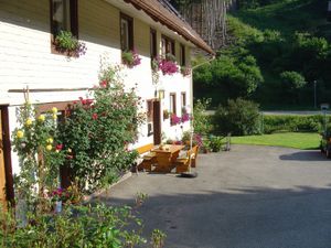 19041946-Ferienwohnung-5-Triberg-300x225-1