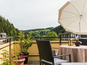 19041947-Ferienwohnung-4-Triberg-300x225-1