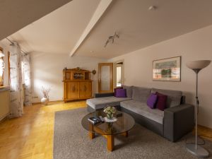 19041947-Ferienwohnung-4-Triberg-300x225-5